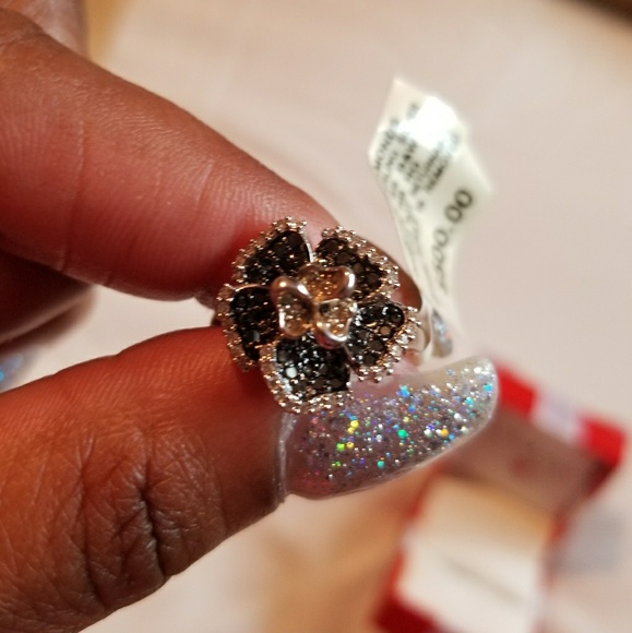 Black and white diamond ring size 7 - Picture 2 of 6